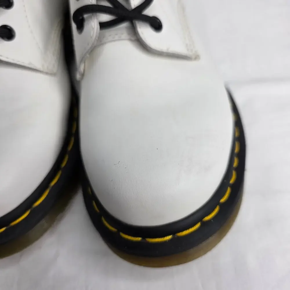 Dr. Martens White Leather Combat Boots Women’s Size 9 Lace Up Punk Grunge